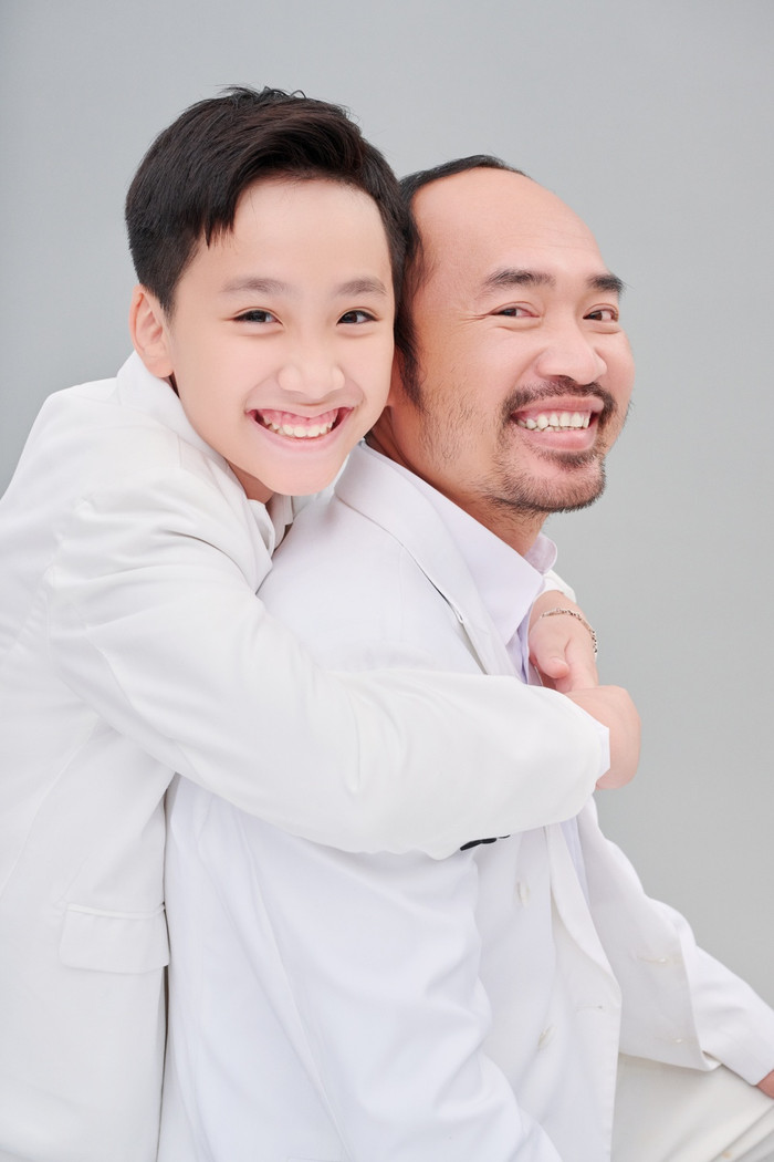  Thu Trang - Tiến Luật tung bộ ảnh cưới với quý tử, hé lộ dự án phim mới sau Con Nhót Mót Chồng Ảnh 3