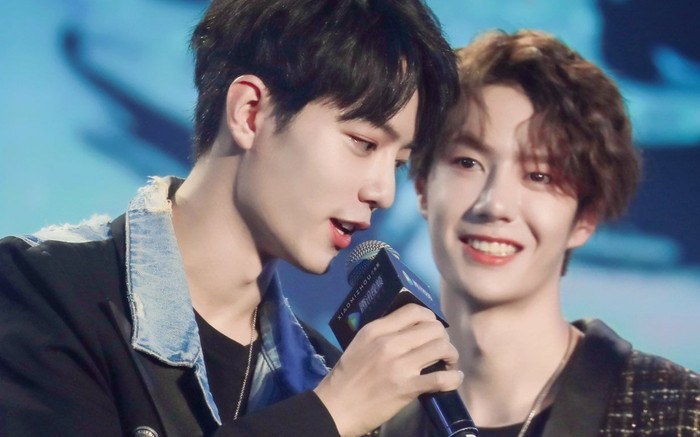 Vương Nhất Bác và Tiêu Chiến đụng độ trang phục: Là vô tình hay ngầm công khai mối quan hệ? Ảnh 2