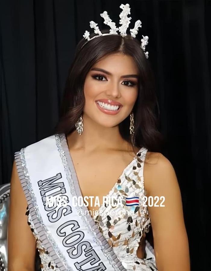 Vương miện Miss Costa Rica 2023 gây tranh cãi khi bị ví như đồ tái chế Ảnh 6