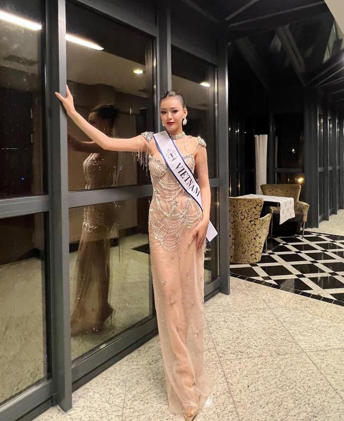 Đại diện Việt Nam tiếp tục bay màu tại Top 11 Super Miss Supranational: Liệu có cơ hội nào? Ảnh 2