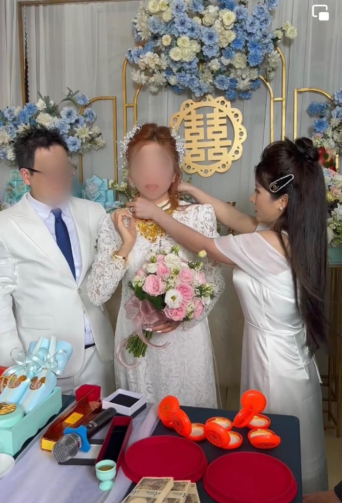 Đức Nhân bày tỏ, cô rất biết ơn cô dâu thời gian qua đã luôn giúp đỡ cô