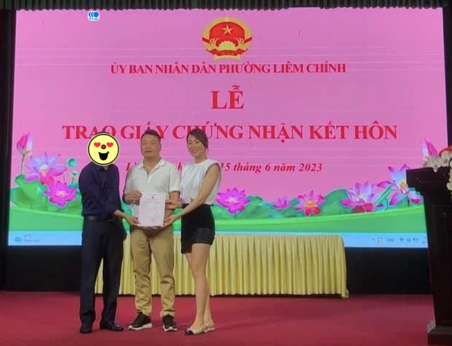  Phương Oanh để lộ nhẫn kim cương khủng hậu đăng kí kết hôn với Shark Bình Ảnh 6
