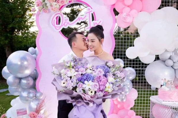  Phương Oanh để lộ nhẫn kim cương khủng hậu đăng kí kết hôn với Shark Bình Ảnh 8