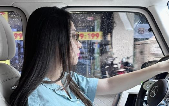 Đàm Thu Trang ra đường sau thời gian ở cữ, vẫn không quên một nhiệm vụ đặc biệt quan trọng Ảnh 2