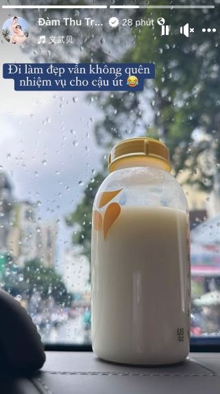  Đàm Thu Trang lần đầu lộ diện sau sinh, vẫn không quên một nhiệm vụ đặc biệt quan trọng Ảnh 2