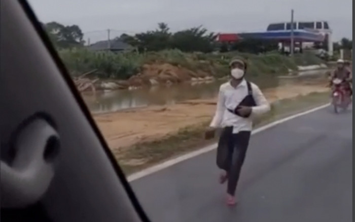 Vụ chặn đường ném xe cứu thương, hé lộ danh tính thanh niên nghi vấn có động thái bất ngờ sau vụ việc Ảnh 2