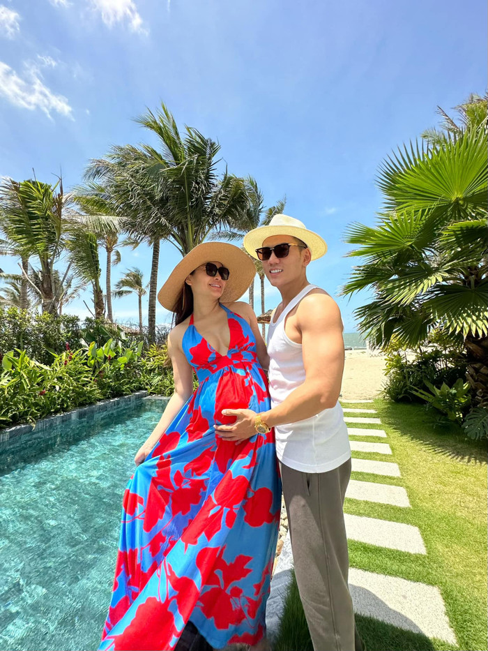 Theo chia sẻ, cặp đôi sẽ đón nhóc tỳ thứ hai chào đời vào ngày 22/6 tới đây 