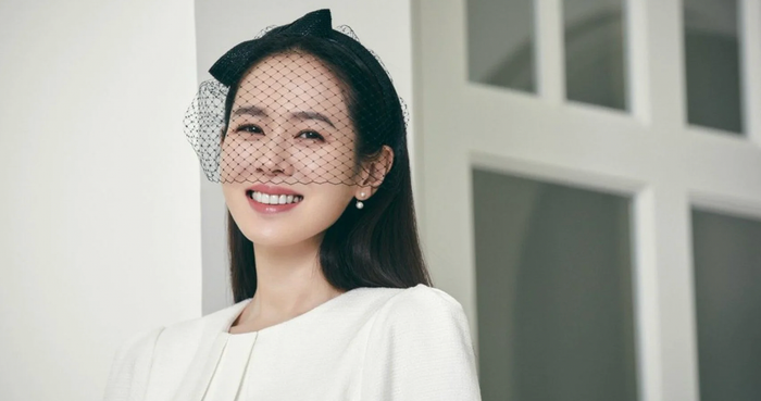 Hành động của Son Ye Jin khiến dân tình không khỏi thích thú.