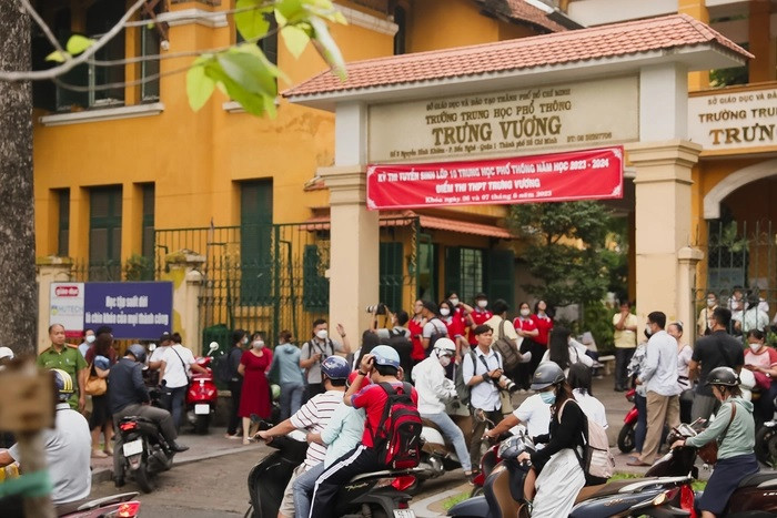 Điểm thi tại trường THPT Trưng Vương. Ảnh: Báo Phụ nữ Việt Nam