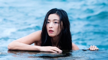  Top 6 Nàng Tiên Cá 'gây bão' màn ảnh: Halle Bailey - Amber Heard không 'chặt' nổi dàn chị đại châu Á Ảnh 3
