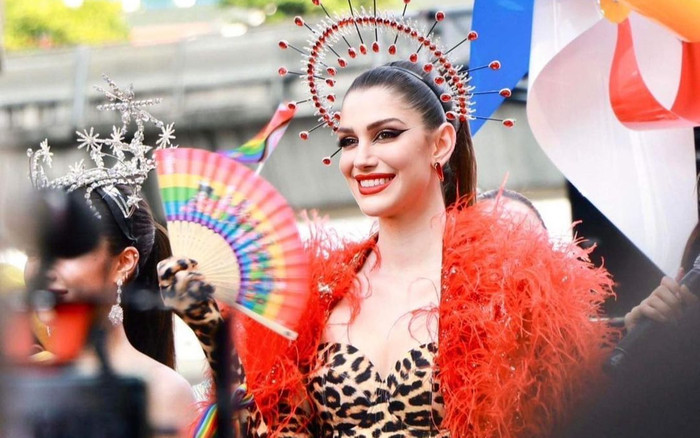 Miss Grand 2022 'đụng mặt' với á hậu đối thủ, thái độ cư xử có 'sượng trân'? Ảnh 2