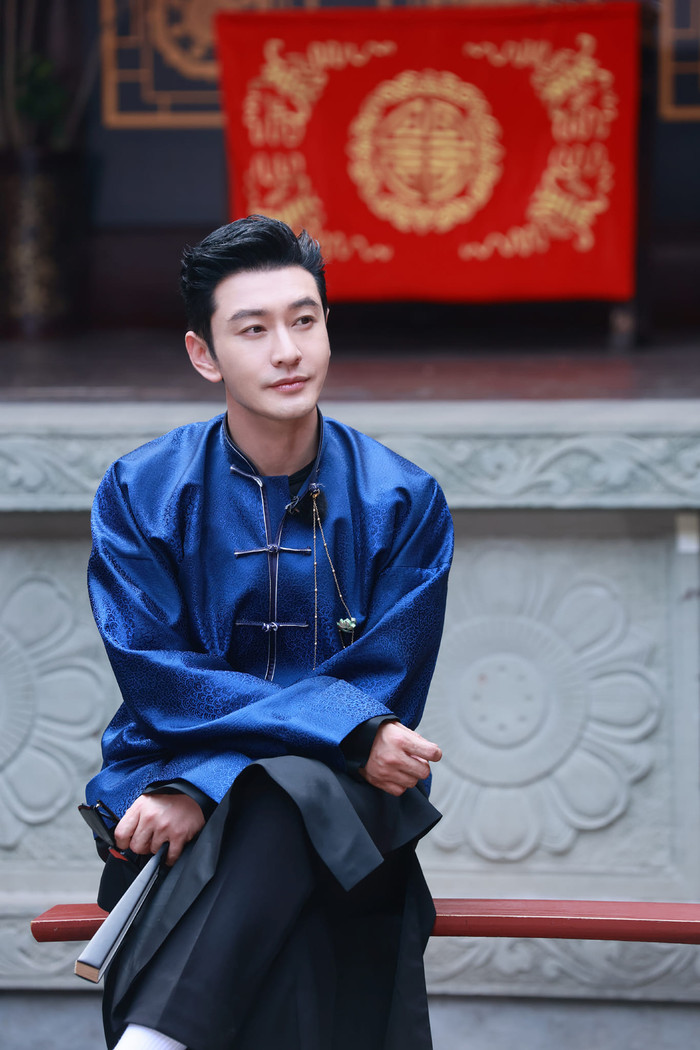  Xôn xao hình ảnh Huỳnh Hiểu Minh xuất hiện cùng gái lạ đầy nóng bỏng trong hộp đêm Ảnh 1