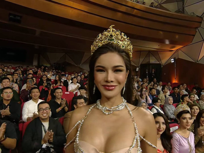 Miss Grand Thailand 2023 bị ví như 'tượng sáp' khi đọ sắc cùng Miss Grand International 2022 Ảnh 2