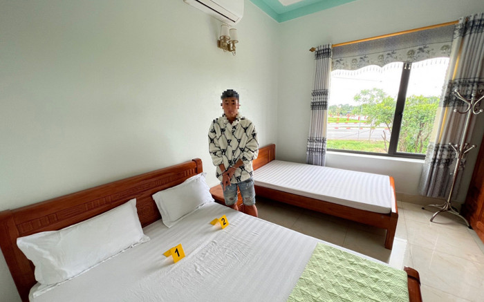 Yêu đương qua mạng, bé gái 13 tuổi được 2 thanh niên sớm 'đưa vào đời' Ảnh 2