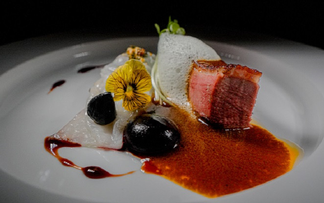 Có gì trong thực đơn bữa tiệc công bố những nhà hàng Việt Nam đầu tiên có tên trong Michelin Guide? Ảnh 2