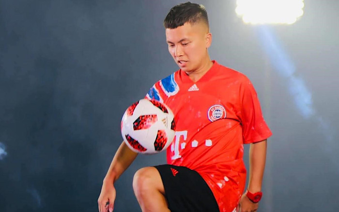  VĐV tâng bóng Đỗ Kim Phúc hiện thực hoá giấc mơ khi gặp được Ronaldo, netizen: 'Đỉnh của chóp' Ảnh 4