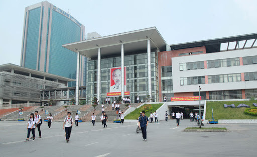  Đưa ra '4 lý do không cho con học trường Ams', nữ chuyên gia giáo dục làm dấy lên cuộc tranh cãi dữ dội Ảnh 2