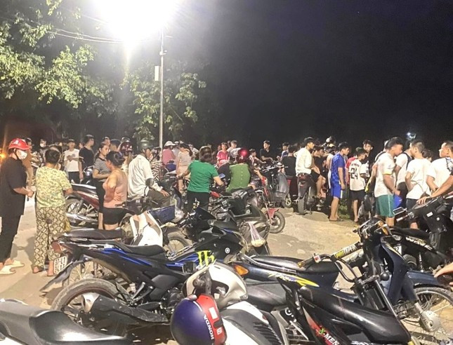  Nghi bị 'cắm sừng', người đàn ông xuống tay tàn nhẫn với vợ rồi đốt luôn nhà tình địch Ảnh 1