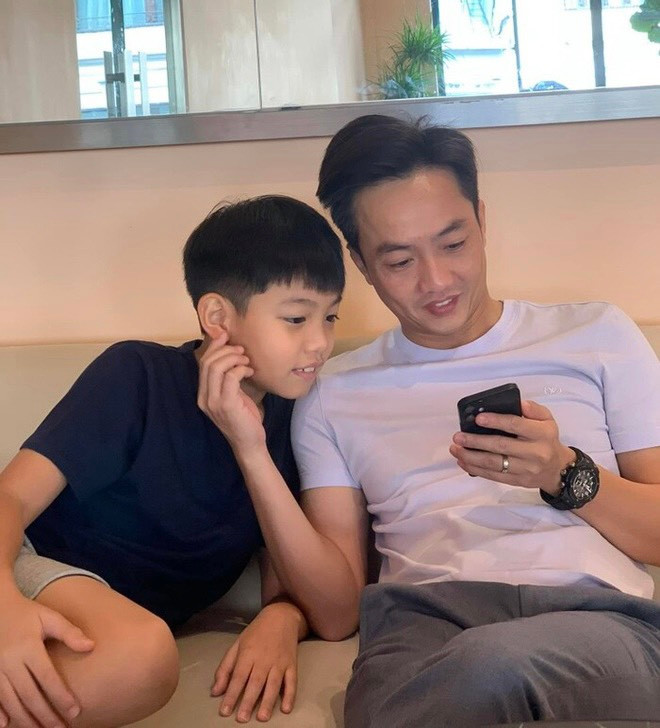 Với Cường Đô La, hoảng thời gian dành cho gia đình là lúc anh cảm thấy hạnh phúc và bình yên nhất.&nbsp;