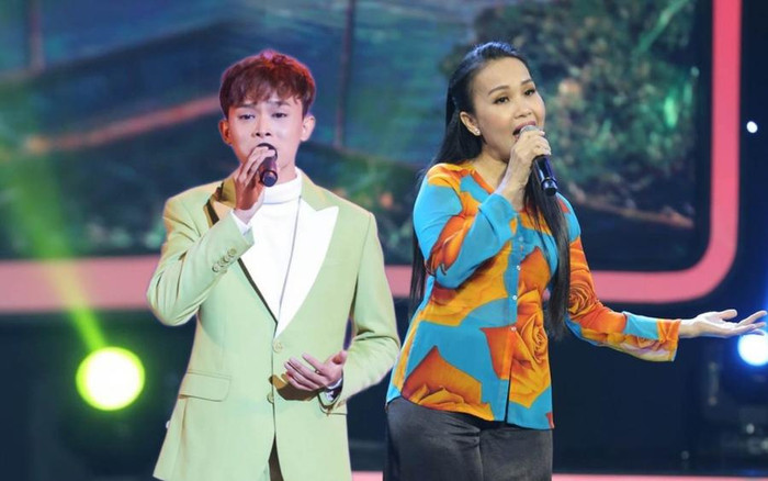  Hồ Văn Cường và Cẩm Ly tiếp tục hát cùng 1 ca khúc: Nam ca sĩ được khen 'vượt mặt' đàn chị? Ảnh 1