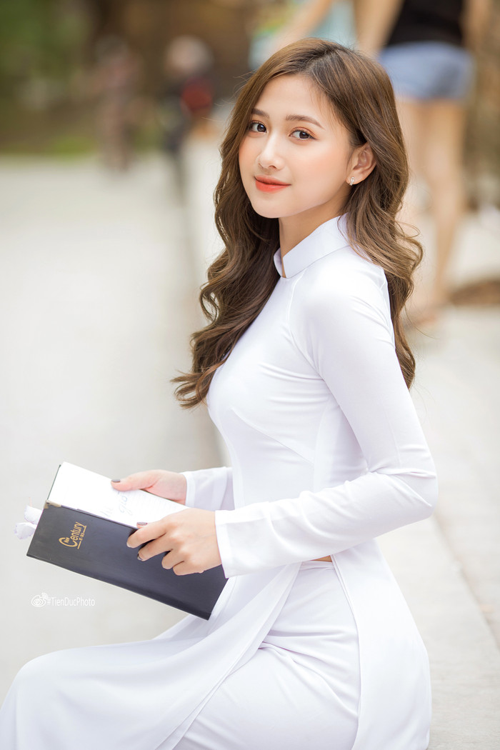 Năm 2022, Thu Hương tham gia đấu trường sắc đẹp Miss & Mister Hà Nội và đạt ngôi vị Hoa khôi Thanh lịch. 
