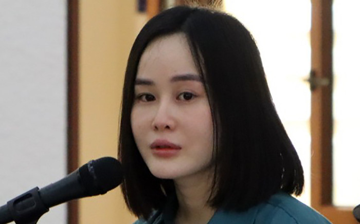 'Hotgirl' Tina Dương lãnh án 11 năm tù và thái độ gây bất ngờ tại toà Ảnh 2