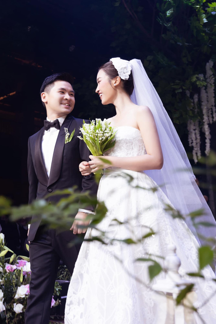  Đỗ Mỹ Linh chia sẻ khoảnh khắc hạnh phúc cùng chồng, để lộ chi tiết xác nhận có 'tin vui' Ảnh 1