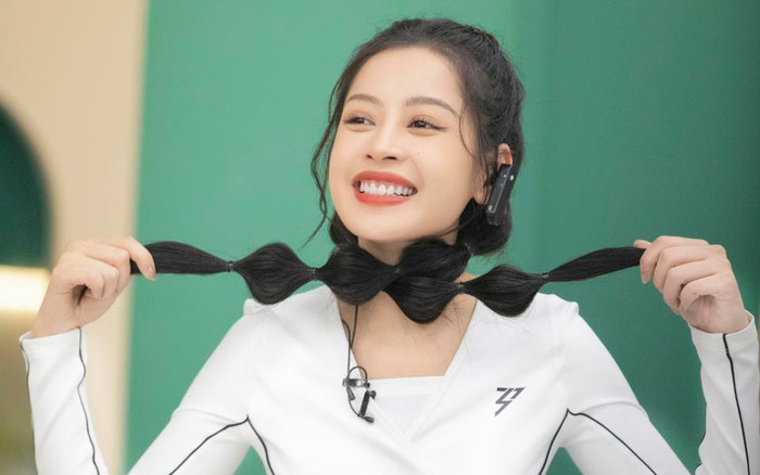 Ca khúc từng 'bay màu' khỏi Youtube của Chi Pu nay lại khiến khiến fan Trung Quốc 'mê mệt'! Ảnh 2