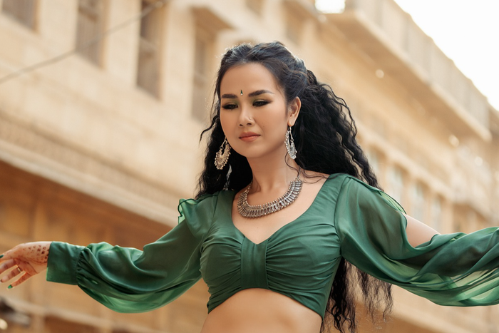 Trong quá khứ, Võ Hạ Trâm đã đặt tình yêu đó sai người, sai thời điểm để rồi toàn nhận về những vụn vỡ. 