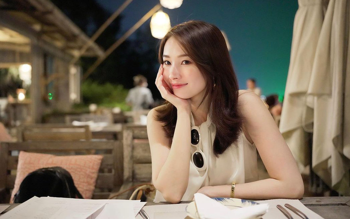  Khoe nhan sắc mẹ hai con, Hoa hậu Đặng Thu Thảo được khen 'như gái 18' Ảnh 2