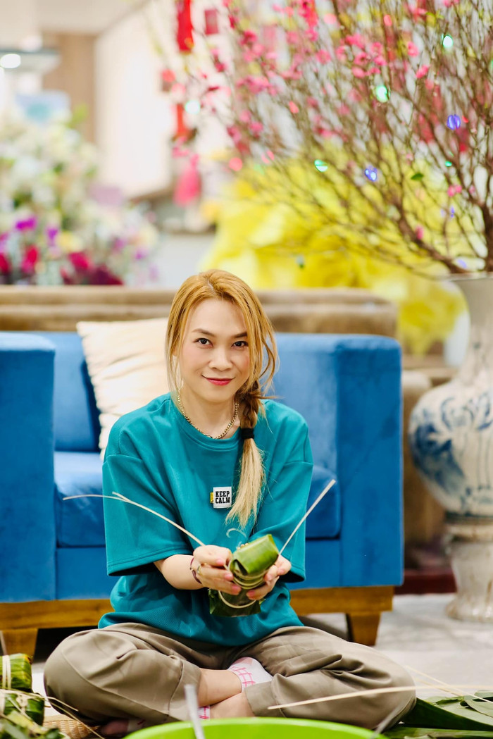 Bí quyết để sở hữu nhan sắc 'không tuổi' của Mỹ Tâm là luôn giữ tinh thần lạc quan vui vẻ.