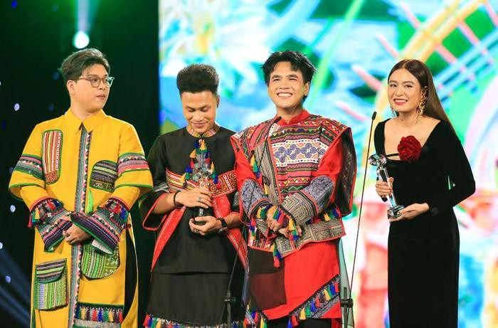 DTAP - Tác giả 'See tình' gây bão thế giới là giám đốc âm nhạc Vietnam Idol 2023 Ảnh 2