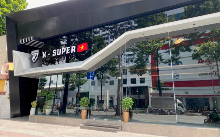 Showroom trưng bày siêu xe hiện ra sao sau khi Phan Công Khanh bị bắt khẩn cấp? Ảnh 2