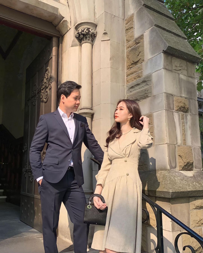 Chồng Đặng Thu Thảo dành ánh mắt tình cảm dành cho vợ, đắm đuối ngắm nhìn 'nửa kia'