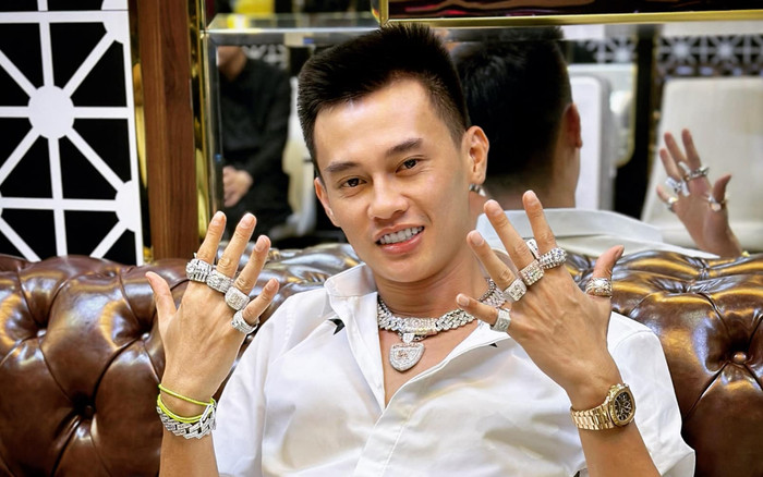 Dòng trạng thái dự báo tương lai của Phan Công Khanh trước khi bị bắt giữ Ảnh 2