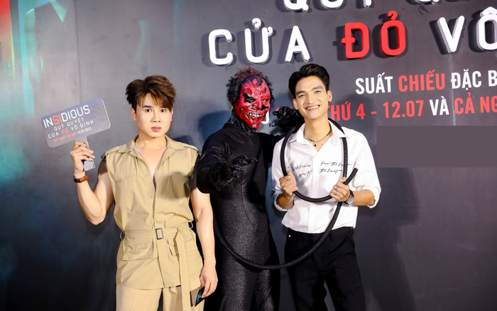 Vợ chồng Mạc Văn Khoa đẹp đôi 'hết nước chấm' tại họp báo ra mắt Insidious 5 Ảnh 2