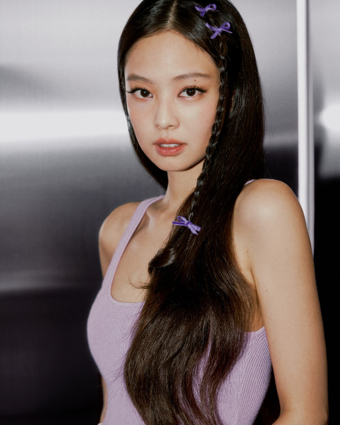 Liên tục lộ bằng chứng hẹn hò, dân tình háo hức ngày Jennie và V thông báo tin vui.
