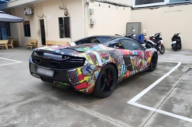 Chiếc siêu xe McLaren 650S Spider hiện là tang vật trong vụ án Phan Công Khanh lừa đảo khách hàng