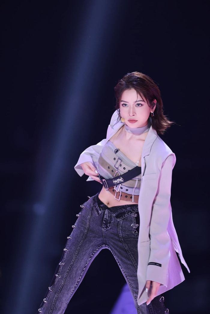  Chi Pu bị 'đào' lại cảnh quay 'khó nhằn' trong MV từng bị gỡ bỏ khỏi Youtube Ảnh 6