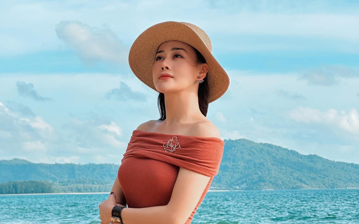 Phương Oanh diện váy thanh lịch, ngày càng thể hiện rõ thần thái vợ Shark Bình Ảnh 2