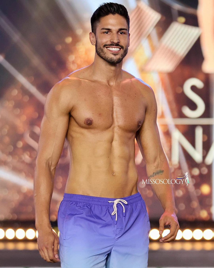 Ngay từ khi nhập cuộc, Iván Álvarez thuộc nhóm ứng cử viên sáng giá nhất cho vị trí Nam vương Siêu quốc gia lần thứ 7.&nbsp;