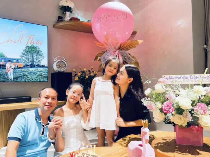 Quang Huy - Phạm Quỳnh Anh thường xuyên tái hợp trong những dịp đặc biệt. (Ảnh tổng hợp)