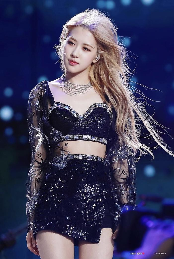 Hari Won gây sốt với diện mạo mới, dân tình xôn xao vì giống Rosé (BLACKPINK) Ảnh 6