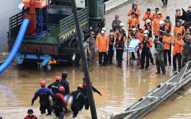 Mưa lũ tàn phá Hàn Quốc khiến 39 người chết, nhiều thi thể mắc kẹt trong hầm Ảnh 2