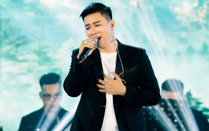 Hoài Lâm gặp sự cố giới thiệu sai tên bài hát, khán giả liệu có 'tha thứ'? Ảnh 2