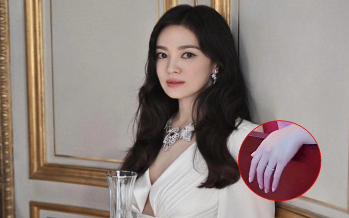 Song Hye Kyo công khai vừa được cầu hôn, nửa kia hơn hẳn Song Joong Ki? Ảnh 2