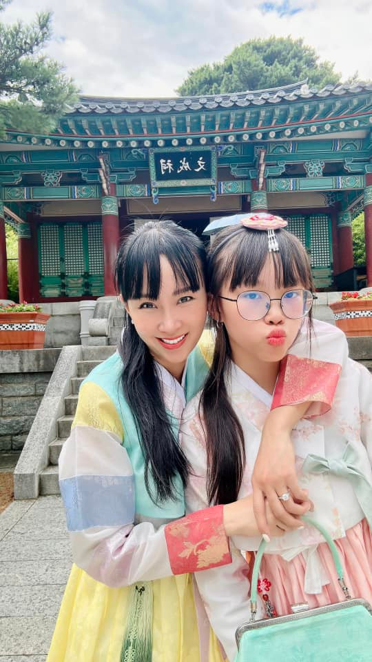 Không thể tin trước visual đầy tươi trẻ của mỹ nhân sinh năm 1984.