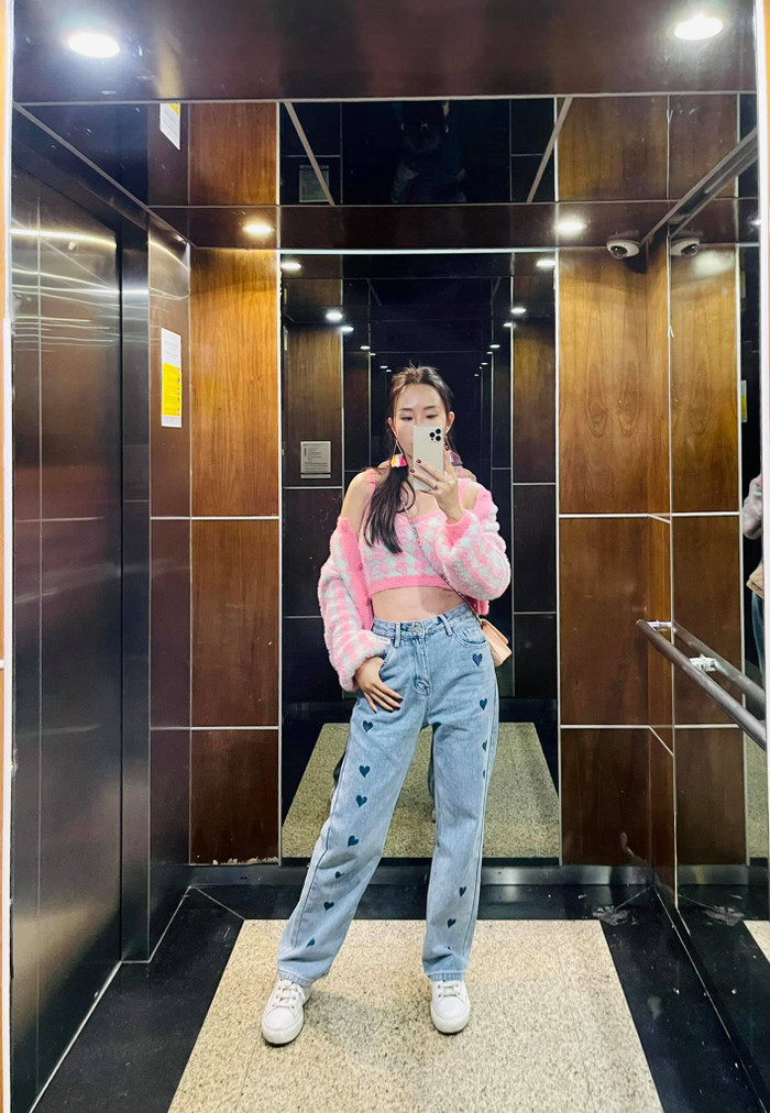 Đã là mẹ ba con, thế nhưng Hoa hậu Vũ Ngọc Diệp vẫn nhận về nhiều lời khen khi có style thời trang trẻ trung, năng động.