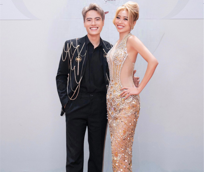  'Ba lùi' Nguyên Thảo tung hứng cùng Võ Tấn Phát trên thảm đỏ Miss Grand Vietnam Ảnh 4