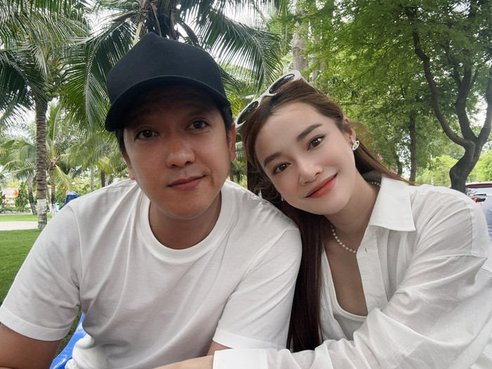 Nhã Phương thường chia sẻ hình ảnh chụp chung với Trường Giang